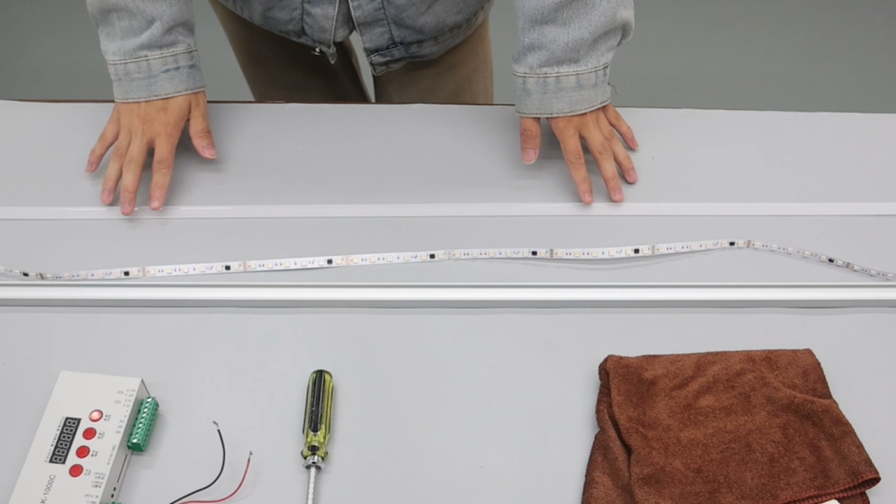DMX512 RGB/RGBW Colorful 60LED 24V Installation Video